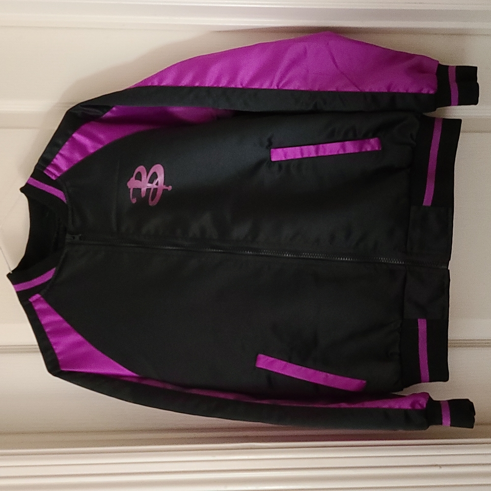 Buffy The Vampire Slayer x LootCrate jacket (Small)